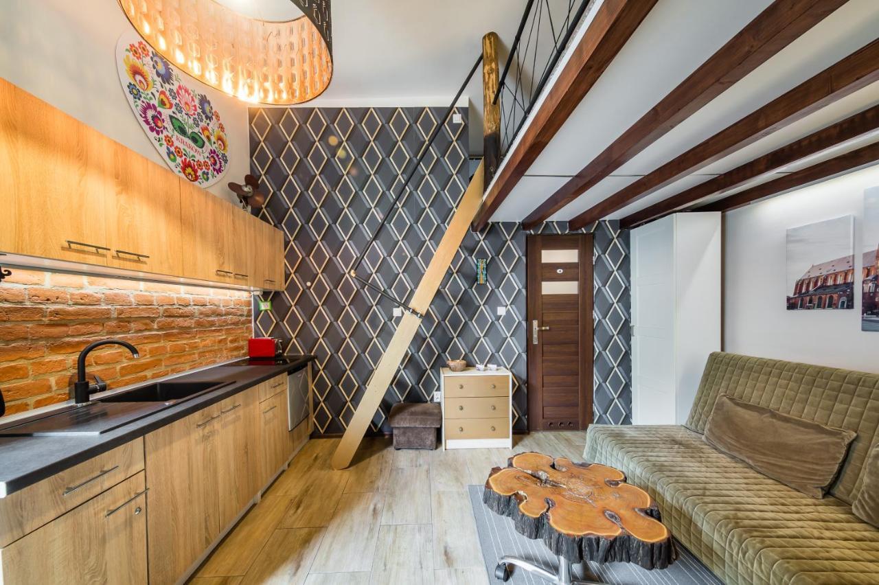 Z Ogrodem Przy Starej Zajezdni Apartment